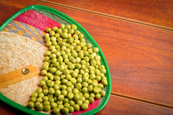 Nice display of many green lima beans. delicate layout over wooden surface — Stock Photo, Image