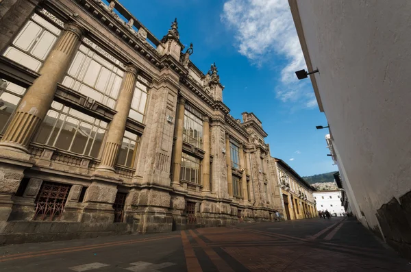 Bank centralny kraju równika, chwytając starej architektury — Zdjęcie stockowe