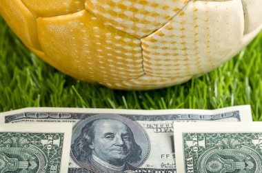 Futbol, kavram bahis yalan dolar faturaları ile çim yüzey üzerinde oturan