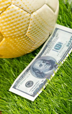 Futbol, kavram bahis yalan dolar faturaları ile çim yüzey üzerinde oturan