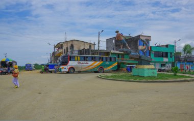 Muisne, Ekvator - 16 Mart 2016: Şehir merkezinde, Muisne city, Ekvator sahil