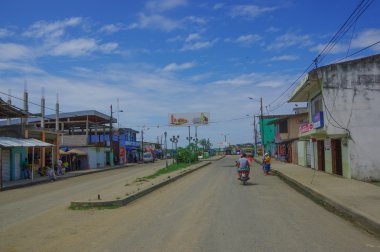 Muisne, Ekvator - 16 Mart 2016: Şehir merkezinde, Muisne city, Ekvator sahil