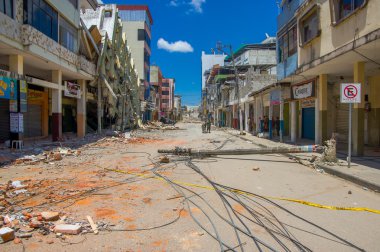 Portoviejo, Ekvador - 18 Nisan 2016: 7.8 şiddetindeki deprem sonrası etkiyi gösteren bina
