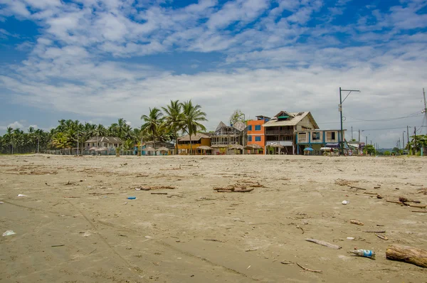 Muisne, Ecuador - 16 de marzo de 2016: Un pueblo costero en el suroeste de la provincia de Esmeraldas en el noroeste de Ecuador — Foto de Stock