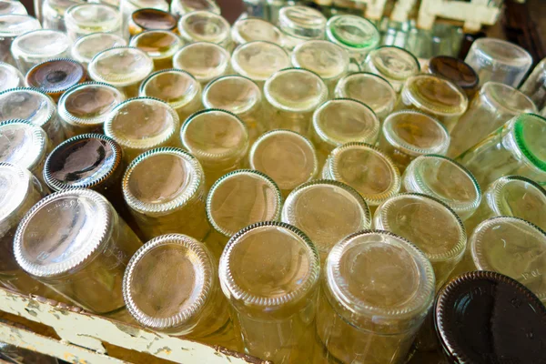 PINAR DEL RIO, CUBA - 13 DE SEPTIEMBRE DE 2015: Fábrica de bebidas alcohólicas Guayabita en el centro de la ciudad — Foto de Stock