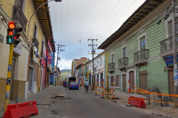 PASTO, COLOMBIA - 3 DE JULIO DE 2016: trabajos de reparación en las aceras de la ciudad — Foto de Stock