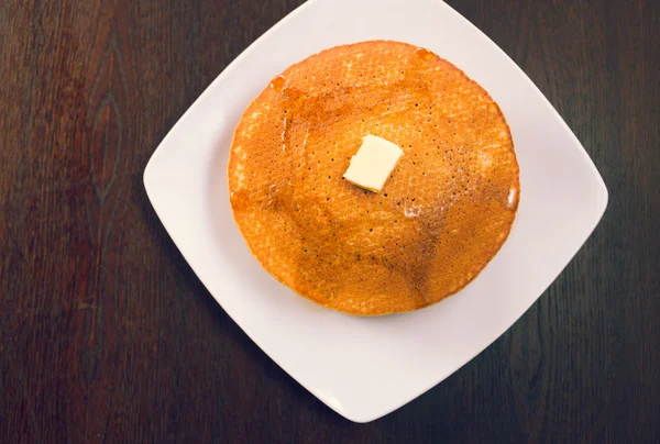 Frukost med frukt och pannkakor — Stockfoto