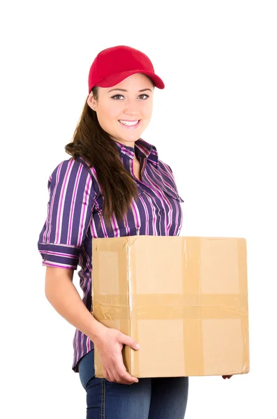 Giovane felice bella consegna ragazza che trasporta scatola di cartone — Foto Stock