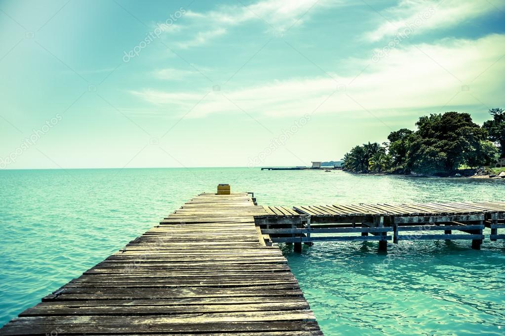 dock pier in livingston guatemala