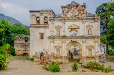 eski el carmen kilisenin cephe