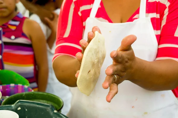 Making typical tortillas from guatemala — Stock Photo, Image