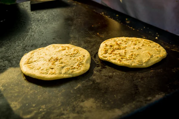 Making typical tortillas from guatemala — Stock Photo, Image