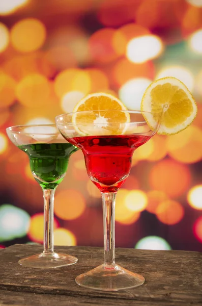 Cocktails on a table in bar — Stock Photo, Image