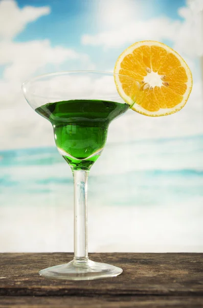 Fruity cocktails in the beach — Stock Photo, Image