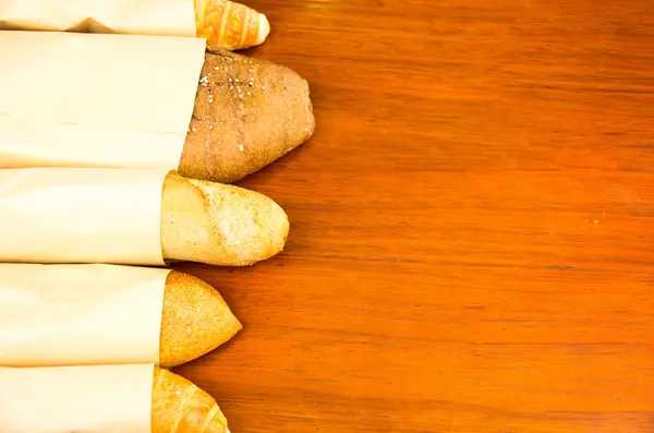 Closeup delicious varities of fresh bread — Stock Photo, Image