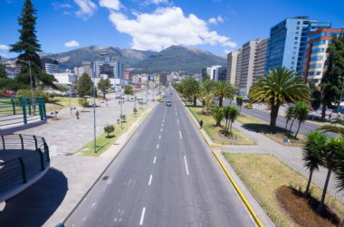 Modern avenue Quito Ekvator