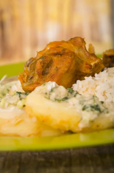 Chicken served with white rice potato on a plate — Stock Photo, Image