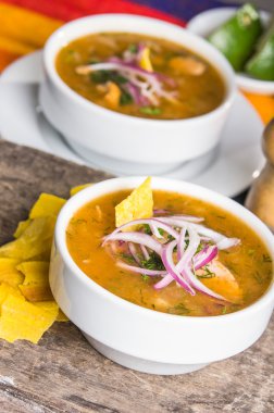 Amerika Birleşik Devletleri üzerinden lezzetli encebollado balık güveç