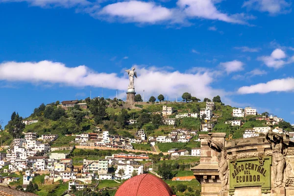 Sculpture of the Virgin in Panecillo Quito Ecuador South America — Stock Photo, Image