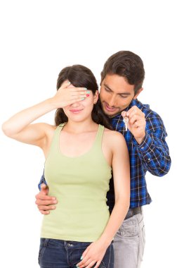 çekici bir adam güzel bir eş bir anahtarla şaşırtıcı