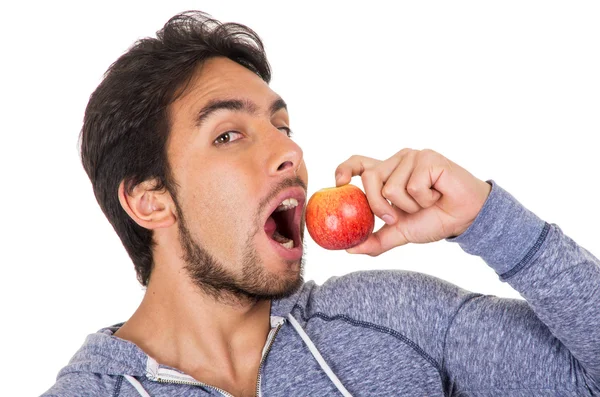 Kırmızı elma ile yakışıklı genç