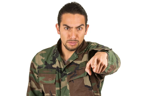 Joven militar hispano — Foto de Stock