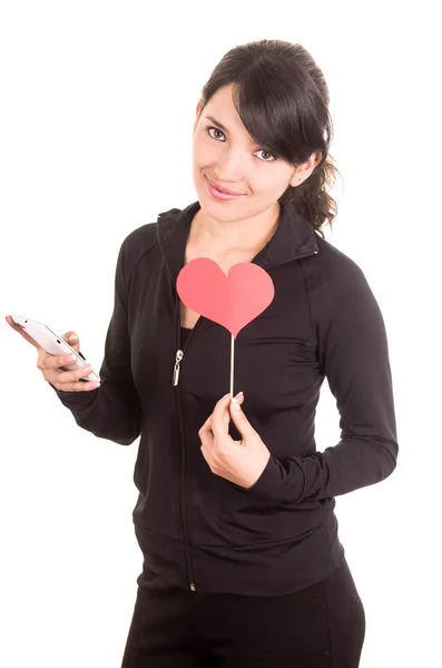 Hermosa joven latina feliz chica sosteniendo rojo papel corazón —  Fotos de Stock