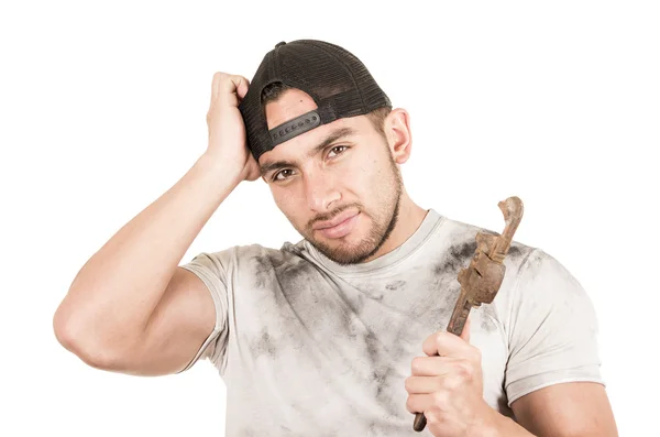 Joven musculoso trabajador de la construcción latina — Foto de Stock