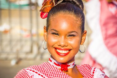 Colombias en önemli folklor kutlama, Carnival Barranquilla, Kolombiya ile renkli ve ayrıntılı kostüm performans katılmak