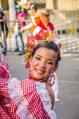 Colombias en önemli folklor kutlama, Carnival Barranquilla, Kolombiya ile renkli ve ayrıntılı kostüm performans katılmak