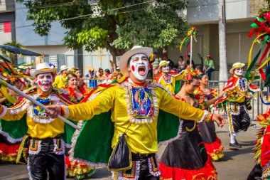 Colombias en önemli folklor kutlama, Carnival Barranquilla, Kolombiya ile renkli ve ayrıntılı kostüm performans katılmak