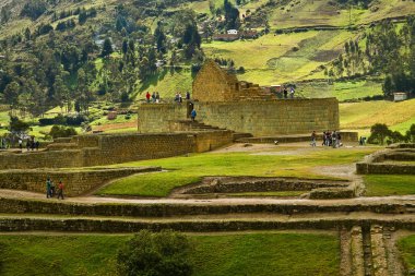 Ingapirca important inca ruins in Ecuador clipart