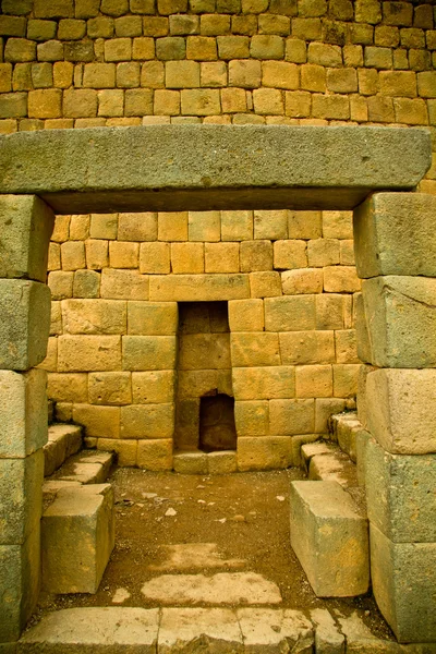 Construção de portas, Ingapirca importantes ruínas incas no Equador — Fotografia de Stock