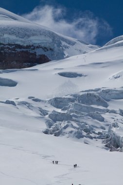 Cotopaxi yanardağ, dünyanın en yüksek volkanlar olarak tanımlanamayan yürüyüşçü.
