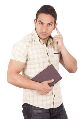 genç yakışıklı erkek öğretmen not defteri tutan