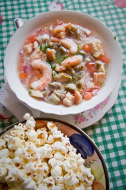 Cebiche, deniz ürünleri soğuk çorba, tipik Ekvador çanak