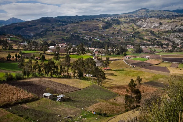 Bella città andina di Canar in Azoghi Ecuador — Foto Stock