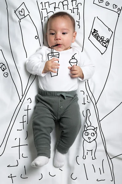 可爱的小宝贝男孩行走与冰淇淋和汽水装饰素描 — 图库照片