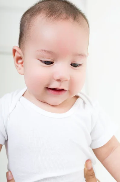 Primer plano retrato de dulce bebé niño — Foto de Stock