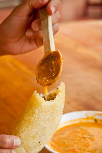 Morocho empanadas disajikan dengan saus cabai — Stok Foto