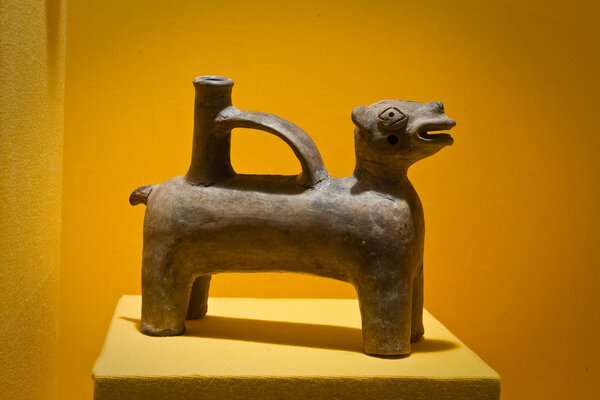 Выставка из Археологического музея в Манаби, Эквадор
