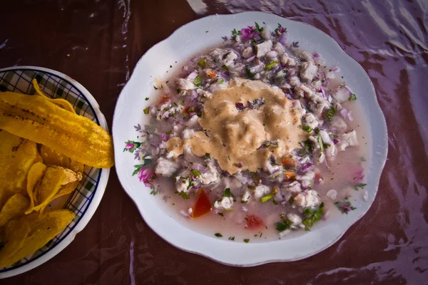 Fisk ceviche, typiska ecuadorianska maträtt — Stockfoto