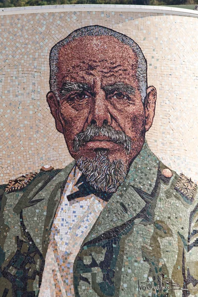 Artistic mosaic with the portrait of Eloy Alfaro, Montecristi main square. Artist Ivo Uquillas. — Stock Photo, Image