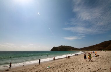 Kimliği belirsiz turist zevk güzel ekolojik Los Frailes Plajı, Machalilla Milli Parkı, Ecuador