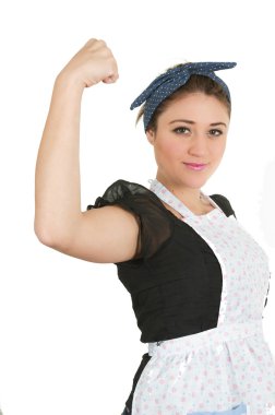 önlük giyen genç hizmetçi kız
