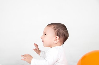 Şirin Bebek sürpriz oynarken