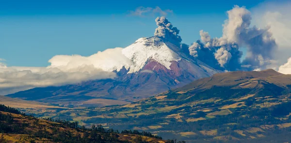 Cotopaxi erupce sopky v Ekvádoru, Jižní Amerika — Stock fotografie