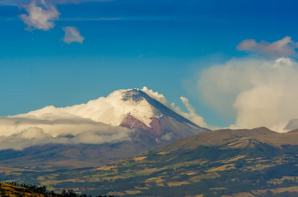 Erupção do vulcão Cotopaxi no Equador, América do Sul — Fotografia de Stock