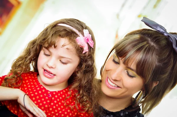 Beautiful mother and daughter — Stock Photo, Image