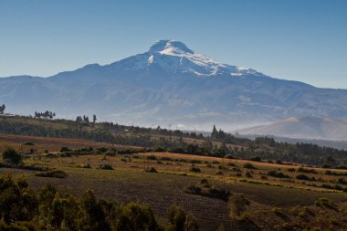 Nefes kesen manzarası Cayambe'de yanardağ, Ecuador